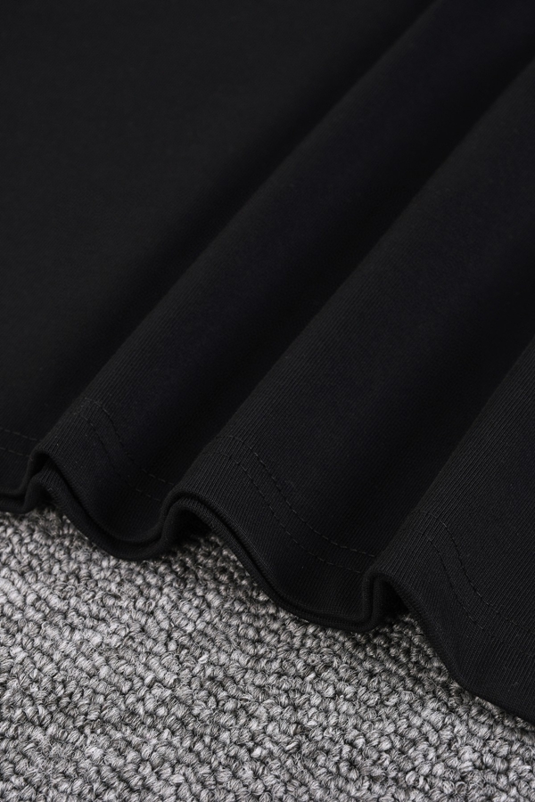 ブランドTシャツ着用イメージ